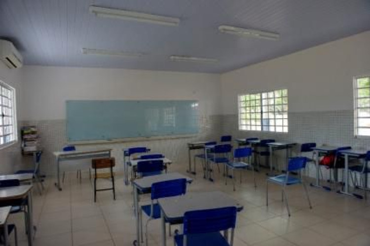 TJ suspende lei que obriga retorno das aulas somente com vacinação dos profissionais da educação
