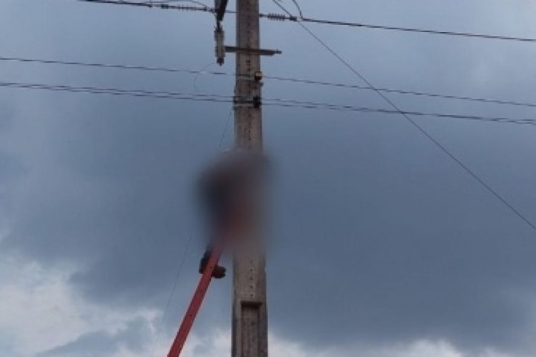 Trabalhador morre ao levar choque em fiação de poste em MT
